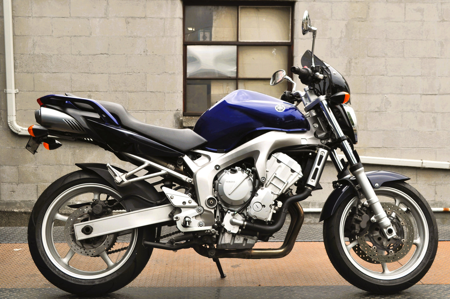 2005 Yamaha FZ6